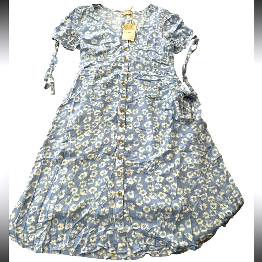 NWT Hem & Thread Floral Button-up Dress
